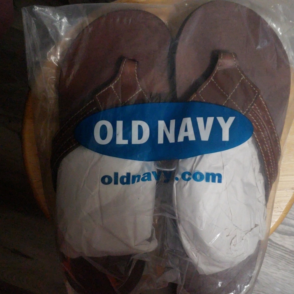 Old Navy Leather Mens Sandal